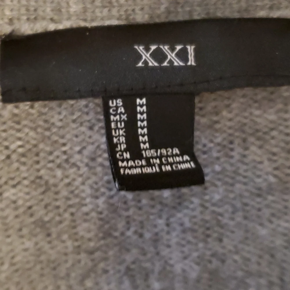 XXI Forever 21 Unisex Varsity Grey & Red‎ Tribal Buttondown Cardigan Size Medium